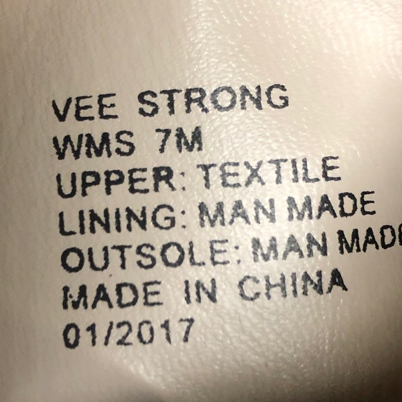 Kenneth Cole REACTION VEE STRONG Strappy Sandals - Picture 9 of 9